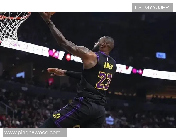 2008年NBA季后赛爵士与湖人激战回顾与精彩瞬间分析