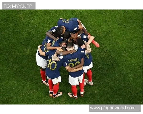 姆巴佩领衔法国队冲击世界杯冠军展现超凡球技与团队精神 姆巴佩领衔法国队冲击世界杯冠军展现超凡球技与团队精神