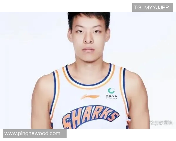 张兆旭的篮球之路:从青涩少年到CBA明星的成长故事 张兆旭的篮球之路:从青涩少年到CBA明星的成长故事