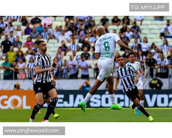 蒙特维多国民迎战河床球队的激烈对决与精彩瞬间回顾