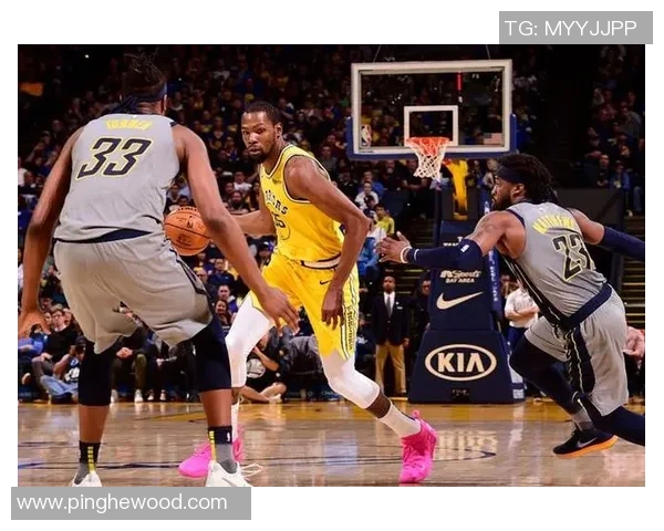 火箭队与步行者队激战正酣2018年11月12日精彩回顾与分析